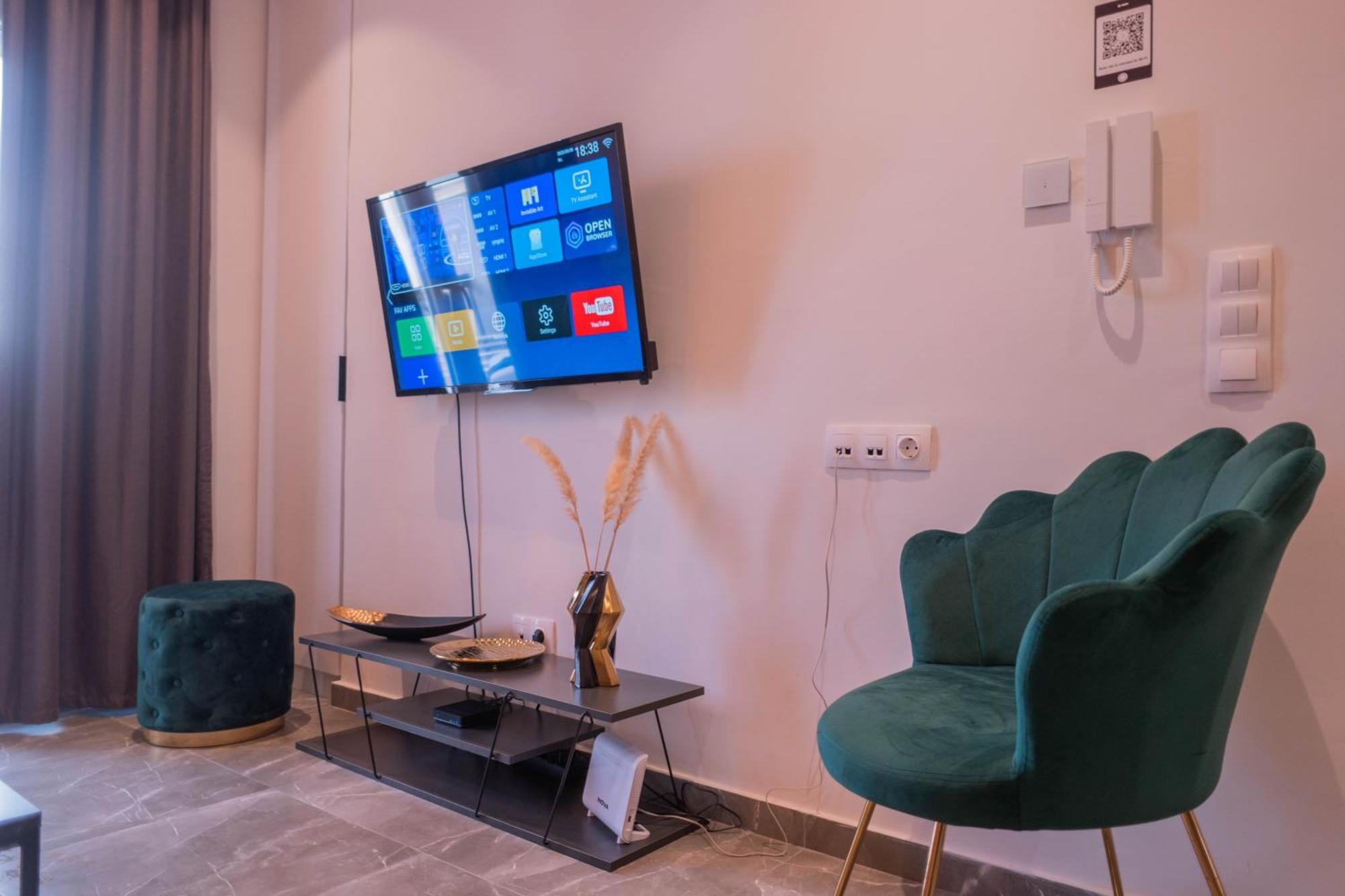 Thesspacious Apartment Thessaloniki Exterior photo